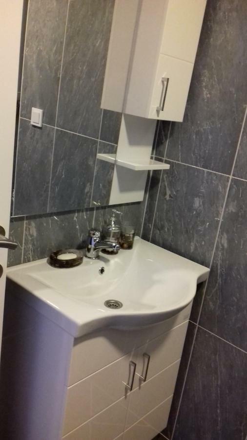 Apartmani Luja Novi Vinodolski Zewnętrze zdjęcie